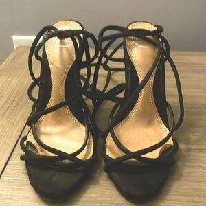 Cute Black Strap Up Black Sandals